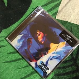 BRAND NEW LORDE melodrama album